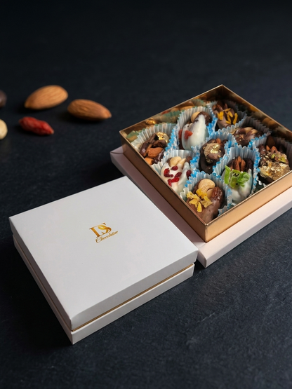Chocolate Dipped Dates Box – Premium Saudi Dates (9 / 12 / 16 pcs)